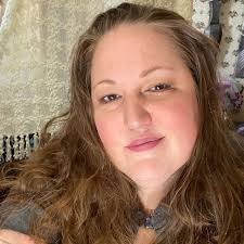 Beth Bray (@dabethofdabeth) • Instagram photos and videos