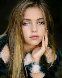 Pin By Pierre Jean Burel On Girls Faces Jade Weber Beauty Girl Portrait