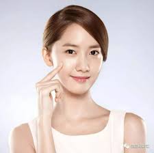 吹空调皮肤出现细纹？教你办公室保湿要领！-健康与美容