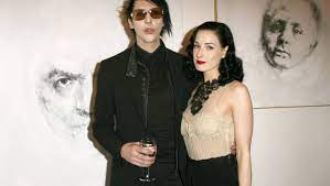 She looked up to her abuser when she met him, she knew him for a while before they dated, and he had a terrible drug and alcohol problem. Vorwurfe Gegen Marilyn Manson Das Sagt Ex Frau Dita Von Teese Dazu