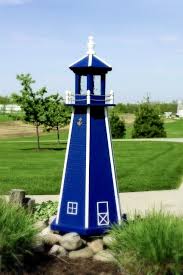 No one has a larger selection of lawn lighthouses and lighthouse accessories then the lighthouse man. Pinecraft Com Amish Made Garden Lighthouses And Lawn Decor Milled