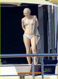 Gwen Stefani: Bikini Babe in Cannes!: Photo 2546715 | Bikini, Gwen Stefani  Photos | Just Jared: Entertainment News