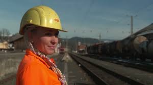 SIE BRINGT UNSERE ZÜGE AUF SCHIENE: JULIA EICHER ARBEITET ALS VERSCHIEBERIN