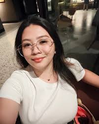 Angela Viray's Instagram, Twitter & Facebook