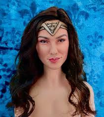 Avram Gratz's Instagram, Twitter & Facebook