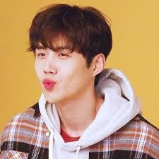 Janette Tan's Instagram, Twitter & Facebook