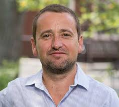 Chance and contingency in evolution