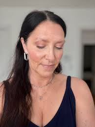 Seint makeup tutorial with pink eyeshadow look and product recommendations