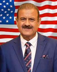 Syed Qamar Raza, Chairman, BoG, OPF presented shield to Dr. Amer Sheikh,  Managing Director, OPF who is retiring from goverment service