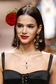 They are comfortable, easy to maintain and make girls feel sure of themselves. 30 Chic And Gorgeous Wedding Hairstyles For Short Hair