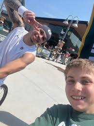 Johnny Steed's Instagram, Twitter & Facebook