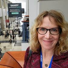 Happy to be back in-person for the Chicago dental meeting this year 😊  Enjoying the courses and exhibits!