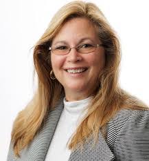 Lynne White's Instagram, Twitter & Facebook