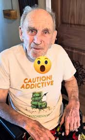 Money 🤑 Or your mother and father 👩‍❤️‍👨