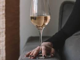 Катерина шпица, валерия бурдужа, нил кропалов и др. Problemas De Insomnio Una Copa De Vino Antes De Dormir No Ayuda Mujerhoy Com