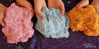 The kinetic sand stuff at toysrus is so expensive. The Best Homemade Kinetic Sand Recipe Diy Kids Craftskids Crafts By Three Sisters Free Craft Tutorials