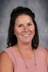 Elizabeth Ide's Instagram, Twitter & Facebook