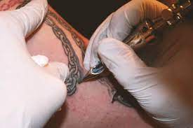 Tatuajes En El Embarazo Puedo Tatuarme Si Estoy Embarazada Tatuantes