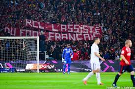 Estado agendado • tempo extra + 0' •. Photos Foot Banderole Supporters Lille 03 02 2015 Lille Lens 35eme Journee De Ligue 1