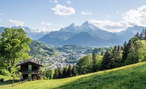 Das watzmannhaus im nationalpark berchtesgaden, oberbayern, deutschland. Berchtesgaden
