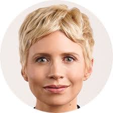 Leanne Caldwell's Instagram, Twitter & Facebook