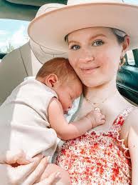 Dominique Dickinson's Instagram, Twitter & Facebook