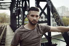 Kendji Girac Un Premier Album Repetitif Et Peu Original Malgre Un Talent Incontestable Kendji Girac Kendji Girac