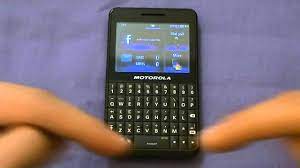 Motorola MotoKey SOCIAL - Review ...