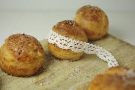 Petits Choux Au Piment D Espelette Et Creme De Parmesan Recette Ptitchef Recette Piment Espelette Petits Choux Creme Pour Choux