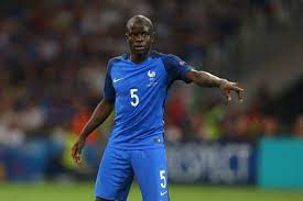 Their height is 168cm and their weight is 68kg. N Golo Kante Again Embarrassed By A Mascot As 5ft 6ins Midfielder Paired With Unfortunately Tall Youngster Mirror Online