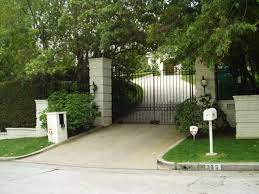 Strange Celebrity Home Security Gates Neil Diamond Celebrity Houses Neil Diamond Security Gates