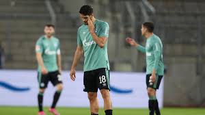 2.liga wird es mit schalke nicht geben. Konigsblau In Die Zweite Liga Abstieg Des Fc Schalke Ist Besiegelt Welt