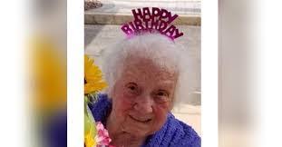 Leola Hammond's Instagram, Twitter & Facebook