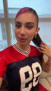 like why is it kind of a vibe😭😭😭