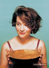 Juliette Binoche S Hair In The Film Chocolat Is Pure Magic Juliette Binoche French Haircut Short Hair Styles Pixie