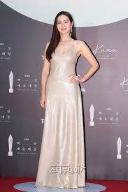 Jun 02, 2021 · kate waterhouse at afterpay australian fashion week street style in sydney 06/01/2021, kate waterhouse style, outfits, clothes and latest photos. Son Ye Jin Photo Gallery ì†ì˜ˆì§„ Hancinema