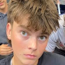 Ethan Schechter's Instagram, Twitter & Facebook