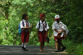 Download now hari pertamaku masuk sekolah lagu anak anak indonesia abadi. Anak Anak Yang Tampak Lebih Bahagia Saat Pulang Sekolah Boleh Merokok