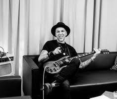 Listen to music from matt gonzo roehr like zuflucht vor dem sturm and es gibt nichts (was für immer hält). Matt Gonzo Roehr Gonzoroehr Profil Pinterest