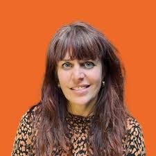 Ellie Hale's Instagram, Twitter & Facebook