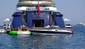 Al mirqab is a luxury motor yacht built in 2008 by kusch yachts. Sth Skia8o O Seixhs Toy Katar Me Thn Entypwsiakh 8alamhgo Al Mirqab