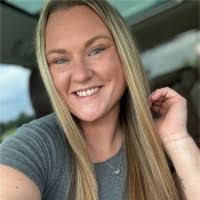 Elisha Bennett's Instagram, Twitter & Facebook