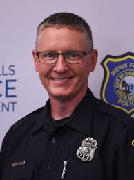Police spokesman Sam Clemens retires after 17 years