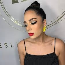 Leslie Medrano's Instagram, Twitter & Facebook