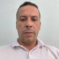 90+ perfiles de «David Nieves»