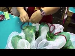 Ellis Home And Garden How To Make A Deco Mesh Wreath Deco Mesh Wreaths Deco Mesh Crafts Mesh Wreaths