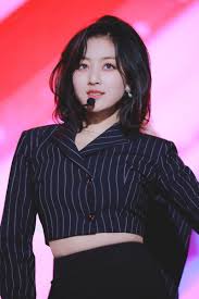 Đọ visual trong concept nữ chủ tịch: Here Are 6 Stunning K Pop Idols Who All Share The Name Jisoo Koreaboo
