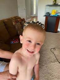 That time when Eddie & Sammy got a haircut from the wives. I think Aaron  helped give his Dad a the trim as well.