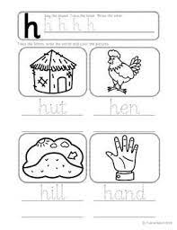 Using phonics games to help teach reading and spelling is a great way to engage your students. This Hh Lesson Pack Contains Everything You Need To Teach The H Phoneme And As You Follow Jolly Phonics 1 H Hat H Jolly Phonics Phonics Worksheets Phonics