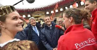 Philippe bouvard retrouve philippe de villiers. Puy Du Fou Emmanuel Macron Accused Of Favouritism Philippe De Villiers News